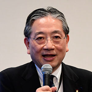 安藤高夫 氏